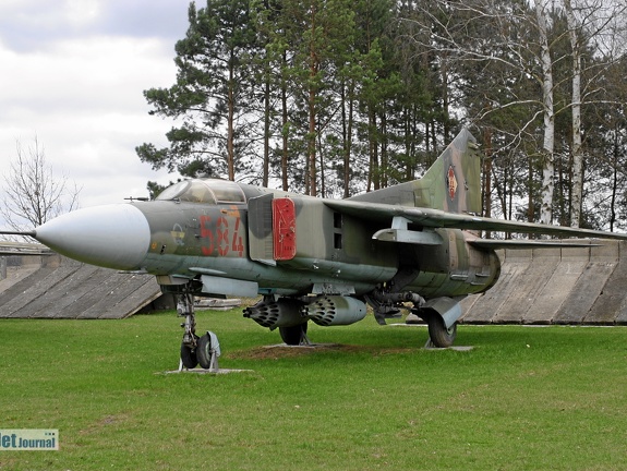 MiG-23MF, 584 rot, ex. NVA