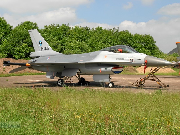 J-008 F-16AM 311sqn RNLAF (2225 visingar) J-008 F-16AM 311sqn RNLAF