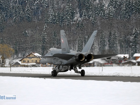 J-5020 F-18C Hornet Pic7