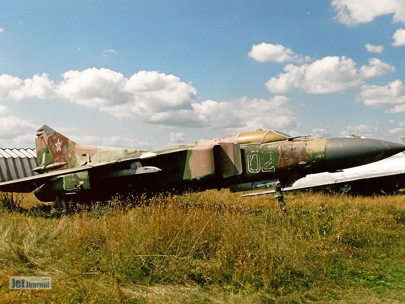 MiG-23M, 02 rot/weiss (просмотров: 3006) Museum Chodinka 2001 MiG-23M, 02 rot/weiss