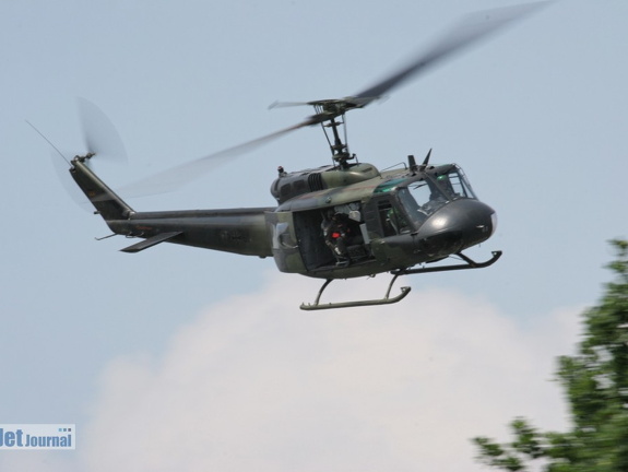 72+61 UH-1D HFWS Ausbildungszentrum C Celle Pic2 (просмотров: 827) 72+61 UH-1D HFWS Ausbildungszentrum C Celle Pic2
