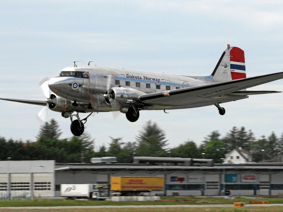 LN-WND Douglas C-53D (2126 visitas) LN-WND Douglas C-53D