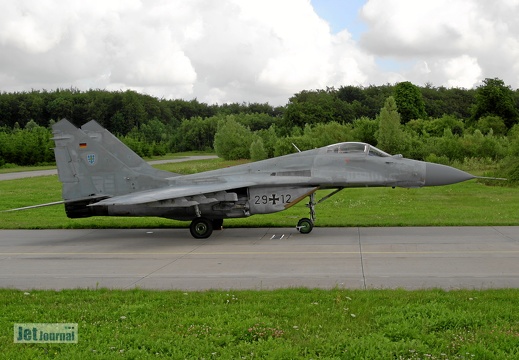 29+12 MiG-29G Pic2