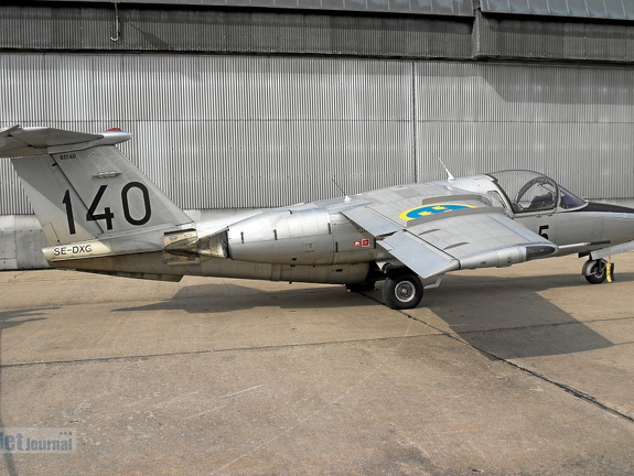 SE-DXG 60140 140 Sk60E MT (2275 visits) Die einzige 105 die noch mit dem original Triebwerk, Volvo Flygmotor RM-9, fliegt. SE-DXG 60140 140 Sk60E MT