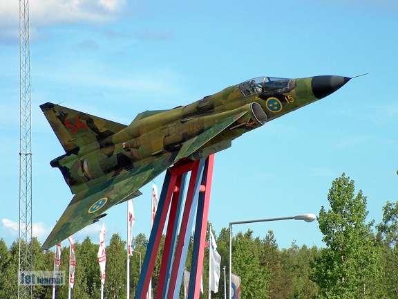 37031 Saab AJ37 Viggen Söderhamn Schweden (просмотров: 1649) 37031 Saab AJ37 Viggen Söderhamn Schweden