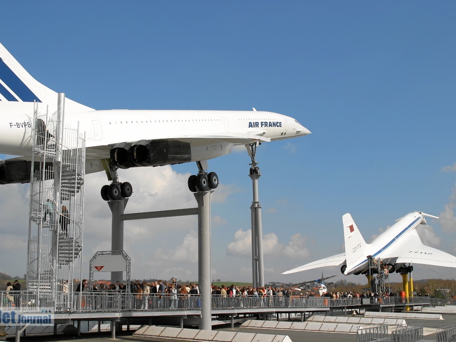 F-BVFB BAC Concorde 101 mit Tu-144 im Hintergrund (2849 Besuche) F-BVFB BAC Concorde 101 mit Tu-144 im Hintergrund