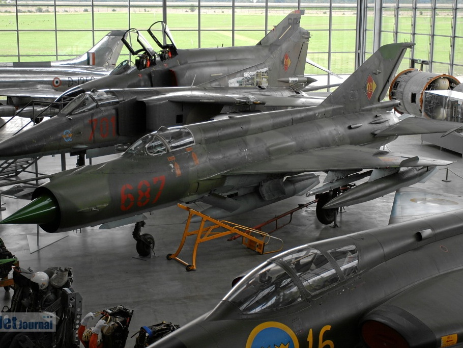 687 23+40 MiG-21MF cn 966215 Pic1 (3390 Besuche) 687 23+40 MiG-21MF cn 966215 Pic1