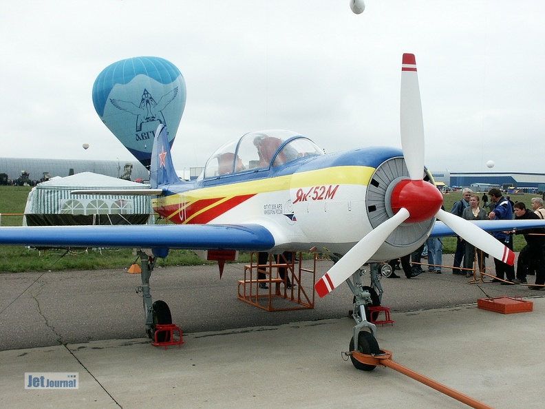 Jak-52M, 01 weiss (2165 Besuche) Jak-52M, 01 weiss