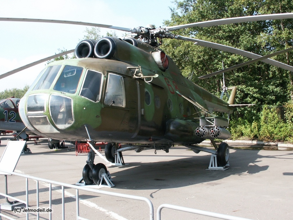 Mi-8TB, 68 rot (ex. 68 gelb)