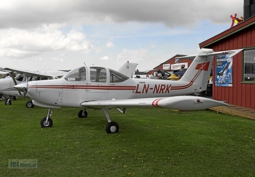 LN-NRK Piper PA-38-112 (1314 Besuche) LN-NRK Piper PA-38-112