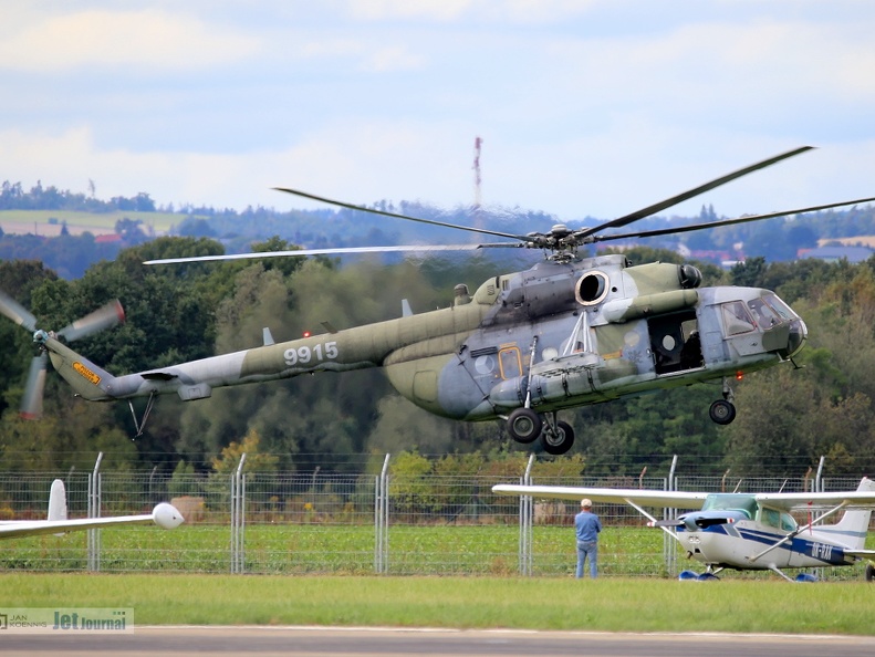 9915, Mi-171Sch (3447 visites) NATO Days Ostrava 2016 9915, Mi-171Sch