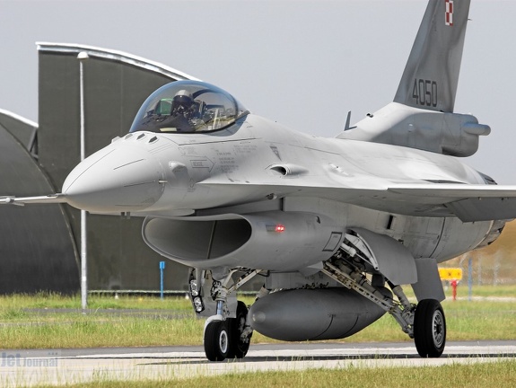 4050 F-16C-52CF