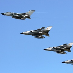 43+98 & 45+57 Tornado IDS (RECCE) AG51I und 46+44 & 46+36 Tornado ECR JaboG32