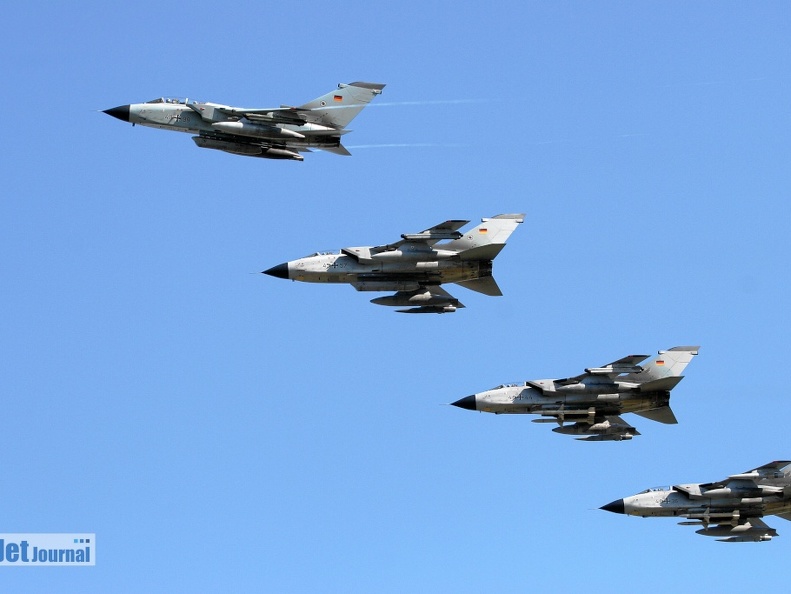 43+98 & 45+57 Tornado IDS (RECCE) AG51I und 46+44 & 46+36 Tornado ECR JaboG32