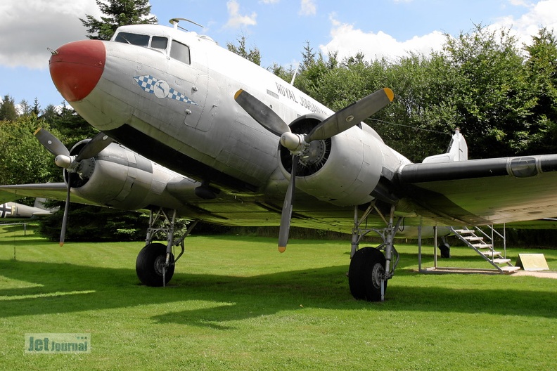 111_c-47a_dakota_ex_n62443_pic1_40_20090501_1114169732.jpg