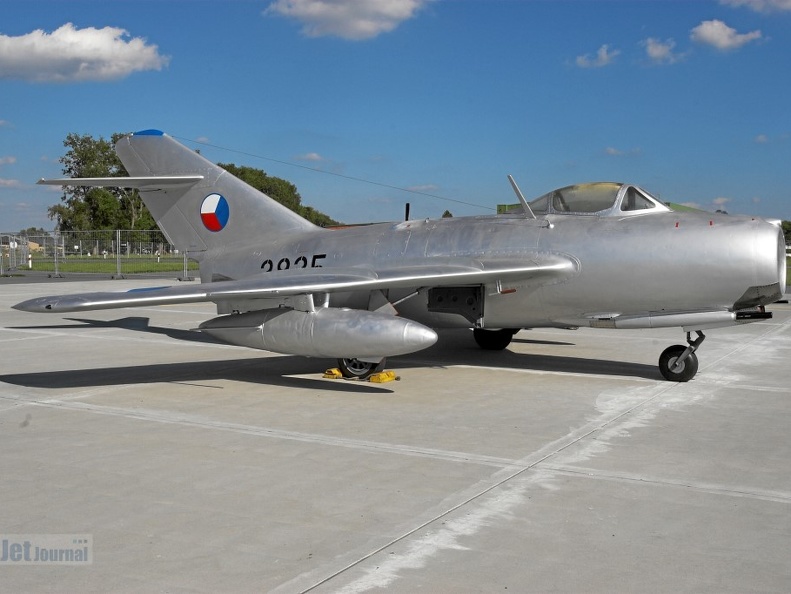 3825 MiG-15 (2043 visingar) 3825 MiG-15