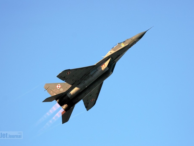 77 MiG-29 mit Nachbrenner (2339 Besuche) Lentajien Juhannus Midnight Sun Airshow 2006 Kauhava Finnland 77 MiG-29 mit Nachbrenner