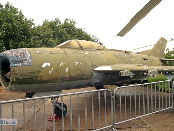 MiG-19PM, 335 ex. NVA