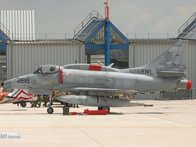 N268WL, A-4 Skyhawk (просмотров: 2413) Zieldarstellungsflugzeug des JG-71 N268WL, A-4 Skyhawk