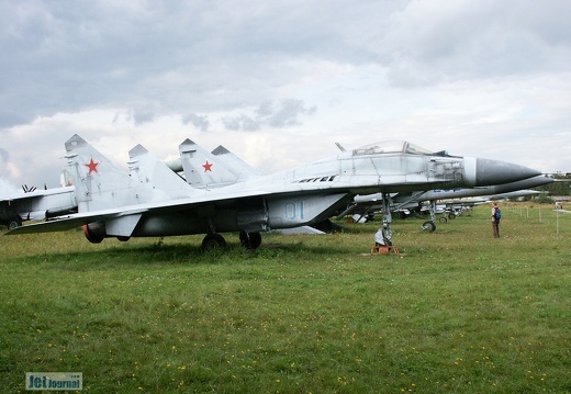 MiG-29, 01 blau