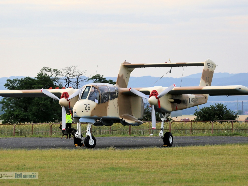 F-AZKM, OV-10B Bronco (2570 Besuche) F-AZKM, OV-10B Bronco