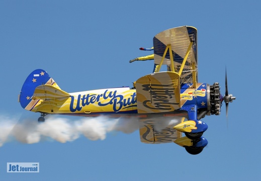 Boeing N2S-4 Kaydets (2038 Besuche) Die Wingwalker der Utterly Butterly erfreuen sich in Großbritannien großer Beliebtheit. Boeing N2S-4 Kaydets