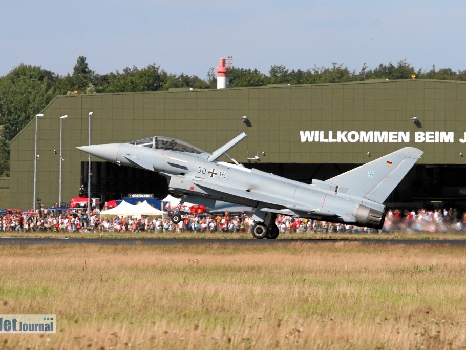 30+15 Eurofighter GS JG73S bei der Landung (просмотров: 2133) 30+15 Eurofighter GS JG73S bei der Landung