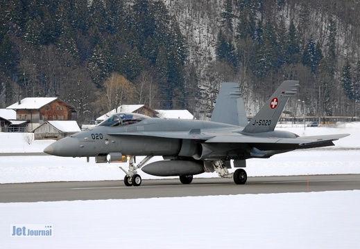 J-5020 F-18C Hornet Pic5 (3852 visites) J-5020 F-18C Hornet Pic5