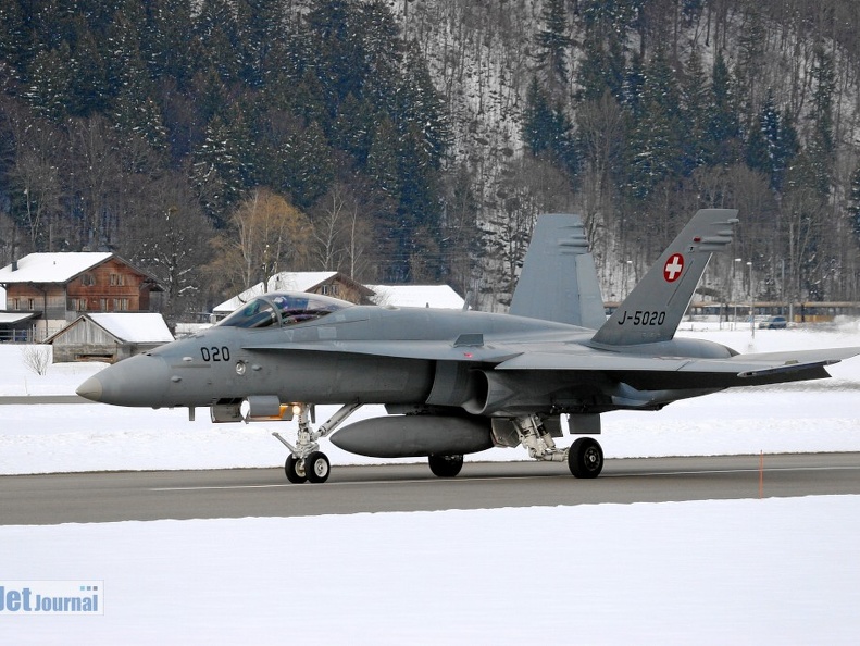 J-5020 F-18C Hornet Pic5 (3854 visite) J-5020 F-18C Hornet Pic5