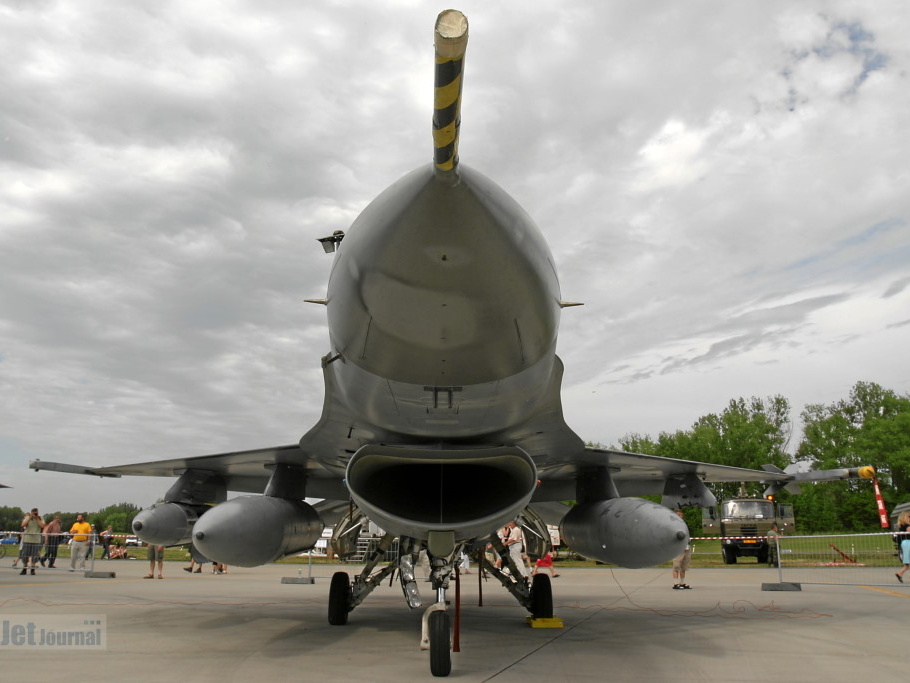 FB24 F-16BM Belgian Air Component (2443 visingar) FB24 F-16BM Belgian Air Component