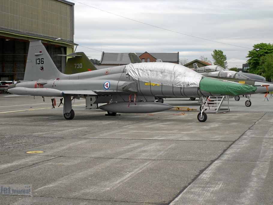 136 F-5B EoT (2835 Besuche) 136 F-5B EoT