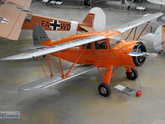 N16512 Waco YKS-6 (2490 visingar) N16512 Waco YKS-6