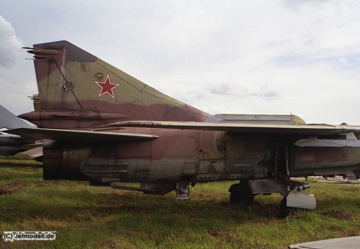 MiG-23MLD, 37 rot, Heckansicht 