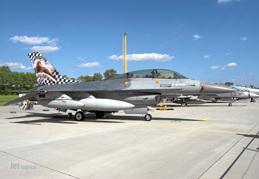 FB-18 F-16BM BAC