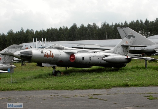 Jakowlew Jak-28L, 44 rot