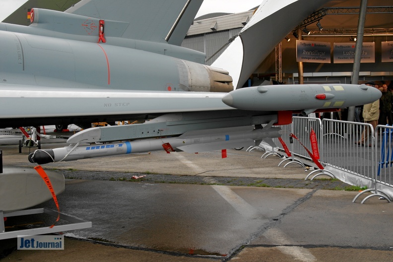 9837_eurofighter_ef2000t_jg73_pic5_40_20090501_2053728945.jpg