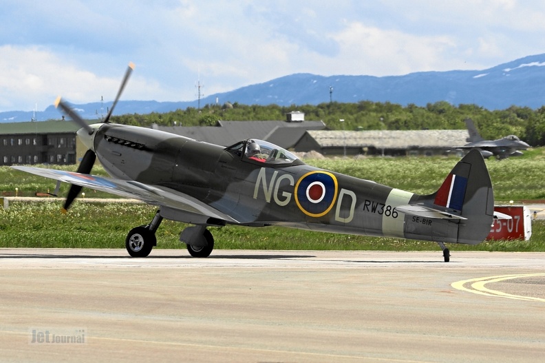 se-bir_supermarine_spitfire_mk_xvi_20170219_1929186401.jpg