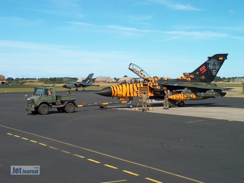 43+96 Tornado IDS RECCE Tiger 2003 Pic5