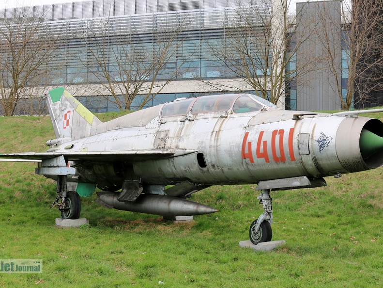 4401, MiG-21US (просмотров: 3206) Muzeum Lotnictwa Krakowie 4401, MiG-21US