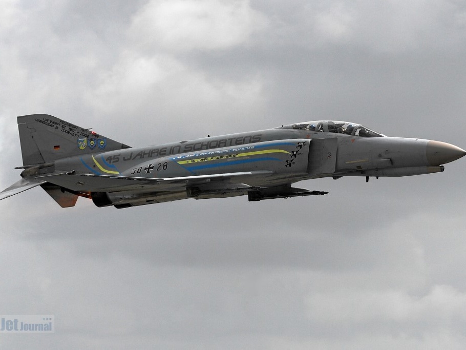 38+28 F-4F JG71 Fly-By