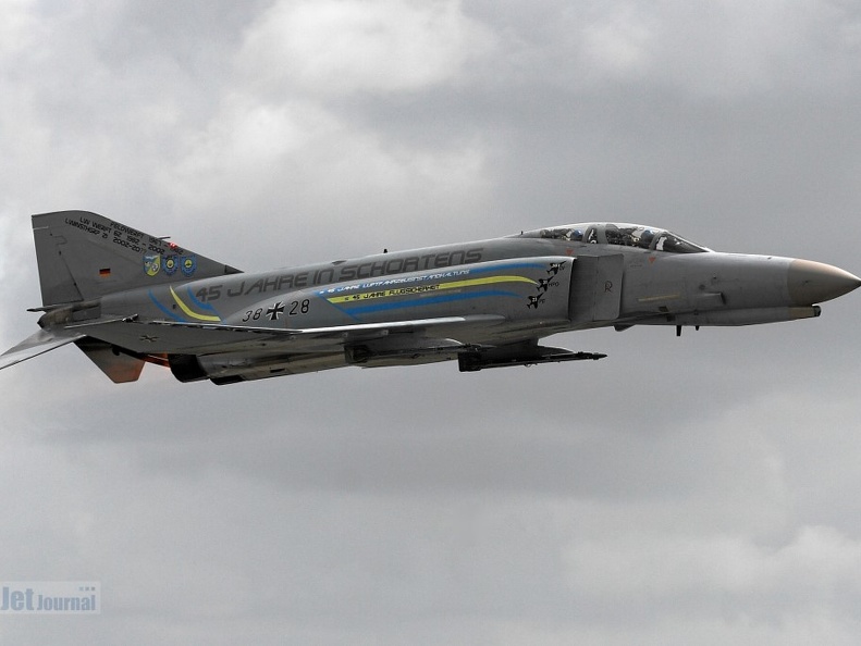 38+28 F-4F JG71 Fly-By