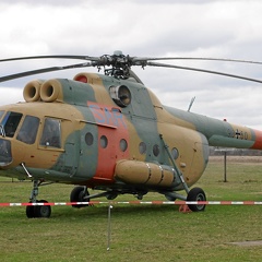 Mi-8, 751 schwarz ex. NVA, 93+60 ex. Bundeswehr (3161 visitas) Mi-8, 751 schwarz ex. NVA, 93+60 ex. Bundeswehr