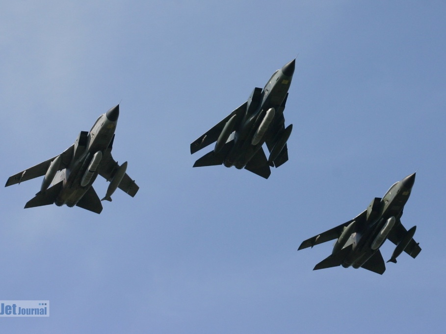 3er Formation Tornado (3193 відвідувань) 3er Formation Tornado