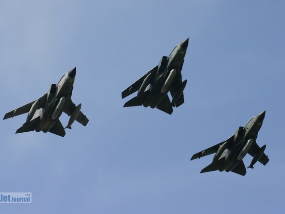 3er Formation Tornado (3209 Besuche) 3er Formation Tornado