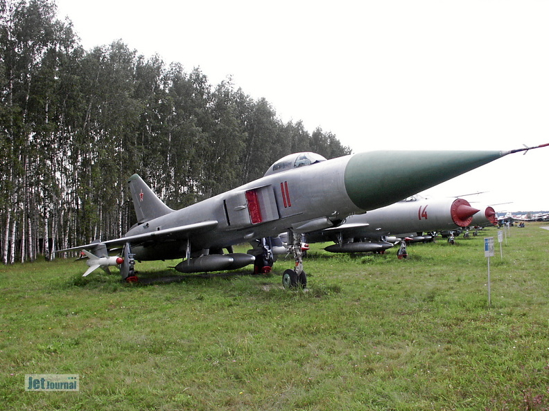 Suchoi T-58L / Su-15, 11 rot