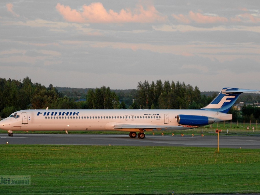 OH-LMY MD-82 Finnair (просмотров: 2315) Lentajien Juhannus Midnight Sun Airshow 2006 Kauhava Finnland OH-LMY MD-82 Finnair