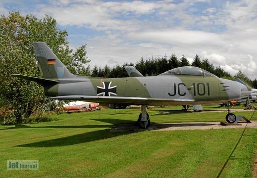 JC+101 North American Canadair F-86E CL13B Pic1