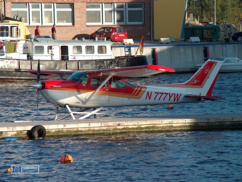 N777YW Cessna R172K Hawk XP II Pic2