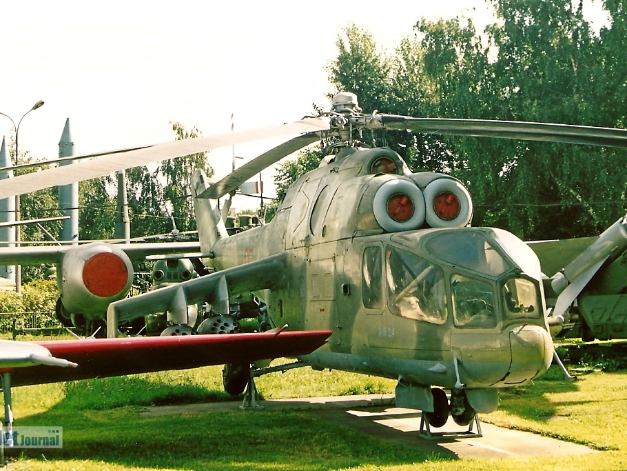 Mi-24A, 07 rot (2407 visits) Aufnahmedatum 2001 Mi-24A, 07 rot