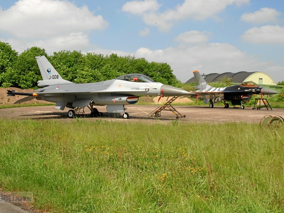 J-008 J-055 F-16AM (2362 visingar) J-008 J-055 F-16AM